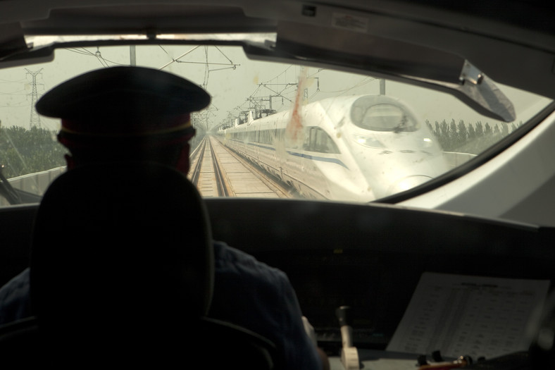 Chińskie szybkie pociągi CRH relacji Szanghaj-Pekin - kabina maszynisty (1)