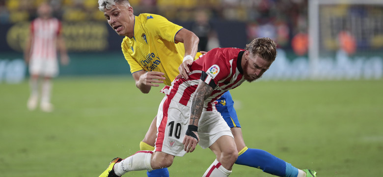 Cadiz wciąż bez punktu i gola. Na Estadio Mestalla najgorsza była... murawa [WIDEO]