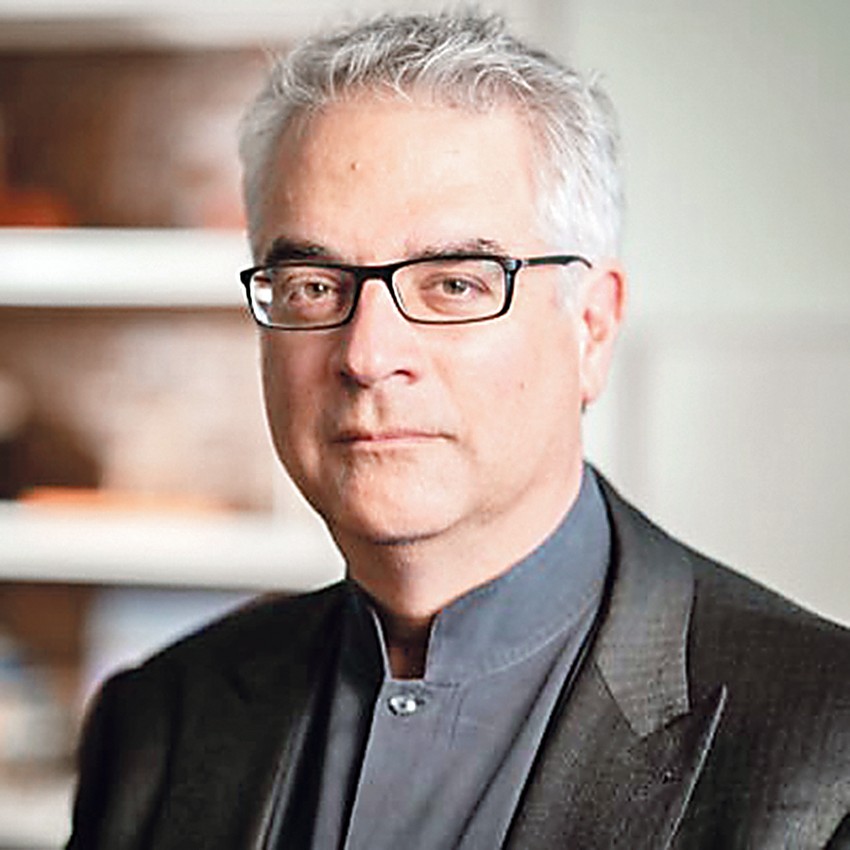 Pandemije se odvijaju u tri faze, neposredna će trajati do kraja 2021. godine, potom sledi srednja faza do 2023. i onda postpandemijska faza koja počinje 2024, rekao je dr Nikolas Kristakis sa Jejla