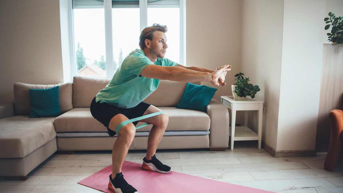 Vežbanje kod kuće zahteva kreativnost, disciplinu i istrajnost