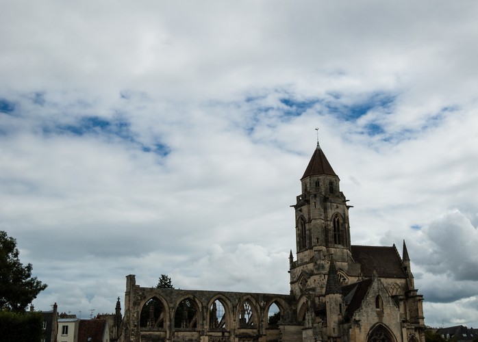MAJESTATYCZNE. MISTYCZNE. OPUSZCZONE KOŚCIOŁY