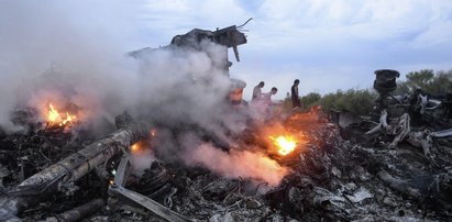 Malezyjski boeing uderzony przez "dużą liczbę obiektów z zewnątrz"