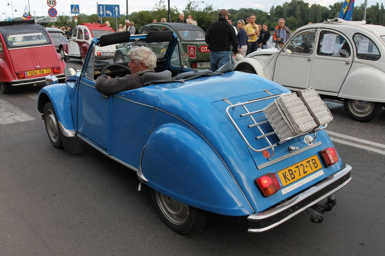 21. Światowy Zlot Miłośników Citroëna 2CV Toruń 2015