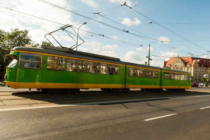 Zmiany w ruchu przez wymianę zwrotnicy na Moście Dworcowym