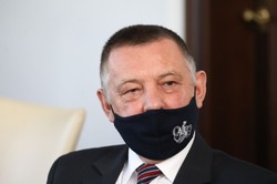 Banaś prześwietla ustawę budżetową. Kwiatkowski: Działanie Izby jest nietypowe