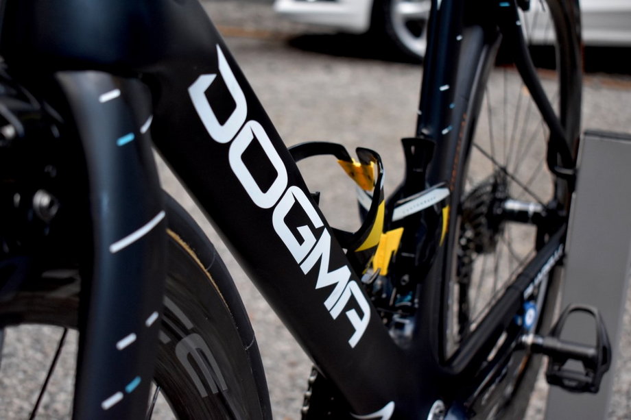 Rower Pinarello Dogma F10, na którym Walijczyk Geraint Thomas z Team Sky ściga się w Tour de France