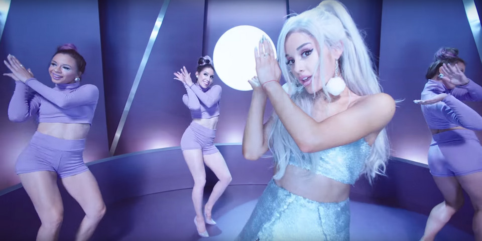 Ariana Grande w teledysku "Focus"