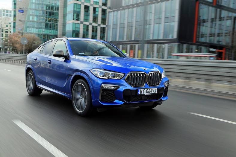 BMW X6 M50i