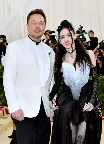 Grimes i Elon Musk podczas MET Gali w 2018 r. / Getty Images