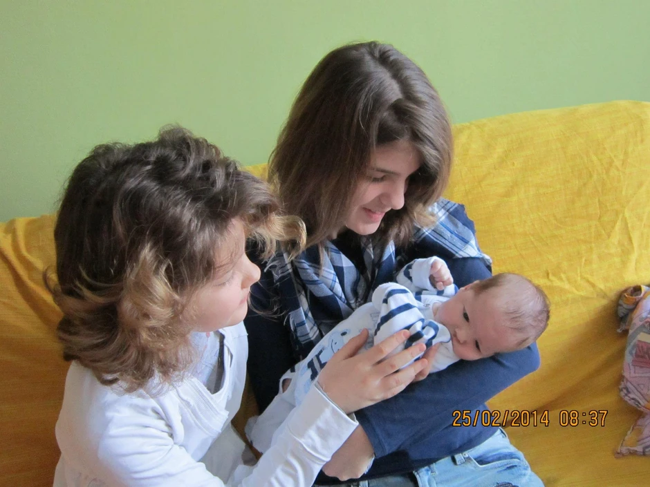 Tri ćerke: Milica i Margarita sa najmlađom sestrom Liljom