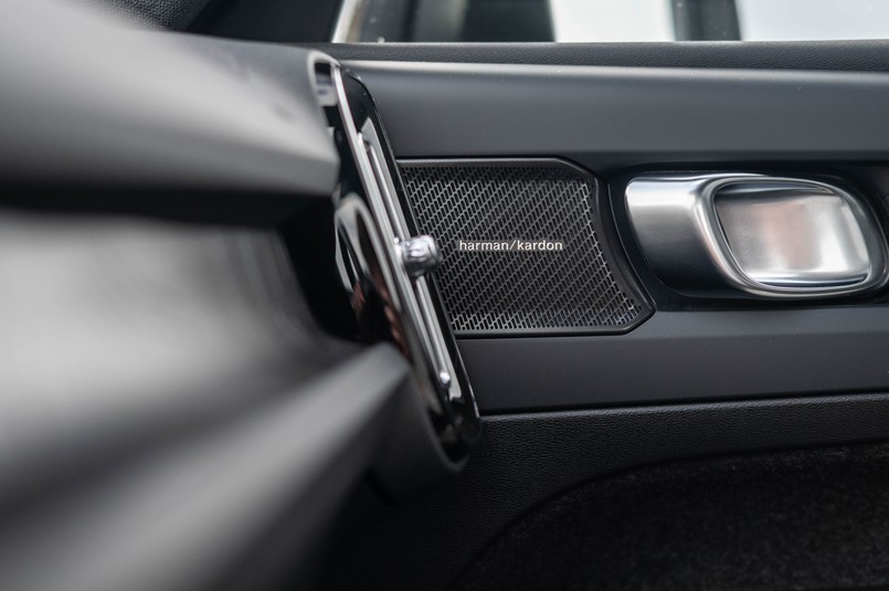 Volvo EX40 Performance Black Edition