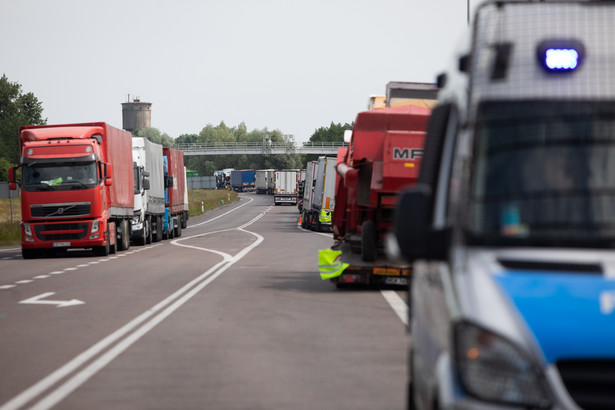 Protest rolników. Blokada drogi prowadzącej na terminal przejścia granicznego w Dorohusku