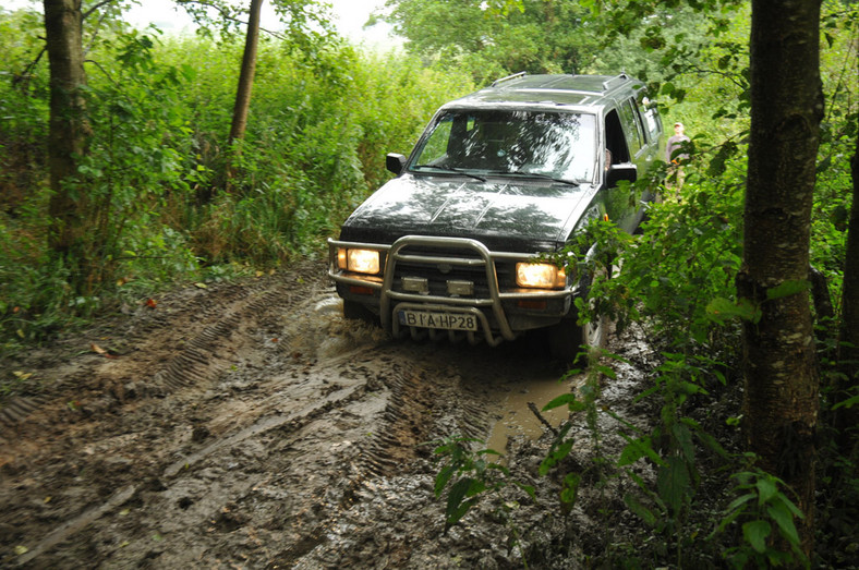 4x4 Family Adventure: baza pod namiotami