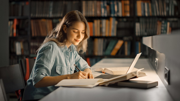 Jak zarządzić studiami, aby odnieść sukces edukacyjny