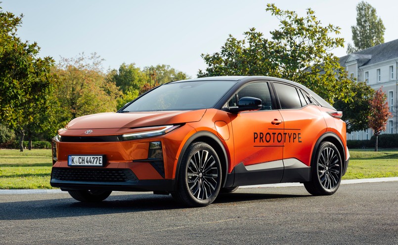 Nowa Toyota C-HR+