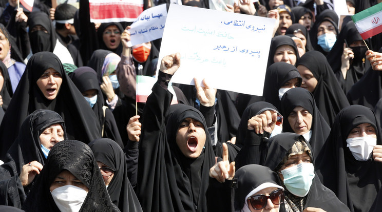 Végre megszüntetik Iránban az erkölcsrendészetet / Fotó: MTI/EPA/Abedin Taherkenareh