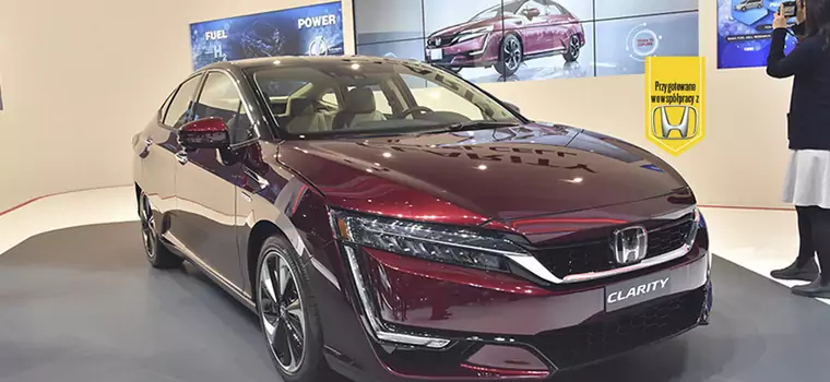 Genewa 2015 - Honda Clarity Fuel Cell