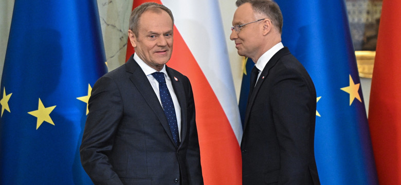 Niemiecka prasa: Tusk zepchnął Dudę do defensywy