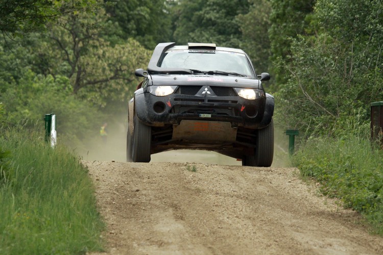 Adam Małysz wystartował Mitsubishi L200