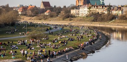 Szokujące sceny w Poznaniu. Szczyt pandemii, a oni...