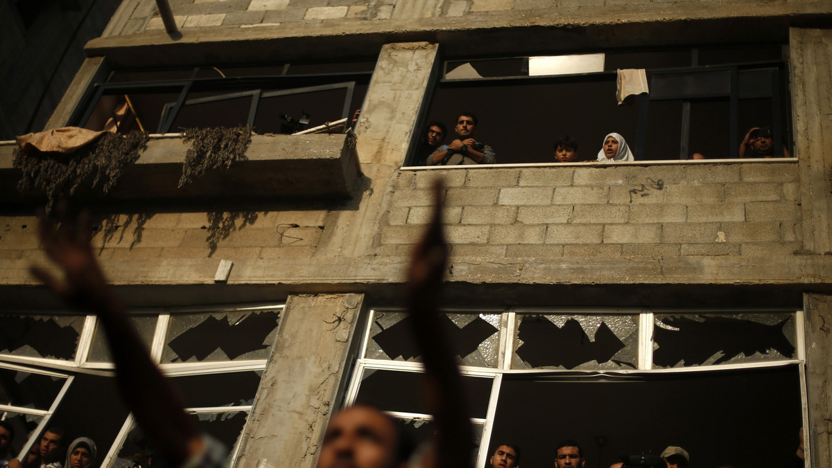 Do publicznej egzekucji sześciu Palestyńczyków, którym zarzucono kolaborowanie z Izraelem, doszło we wtorek w Gazie - poinformowali świadkowie. Do ich zabicia przyznało się militarne skrzydło Hamasu - ugrupowania rządzącego w Strefie Gazy.