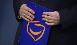 Wojna wewnętrzna w PO. Kilku posłów chce uciec do PiS