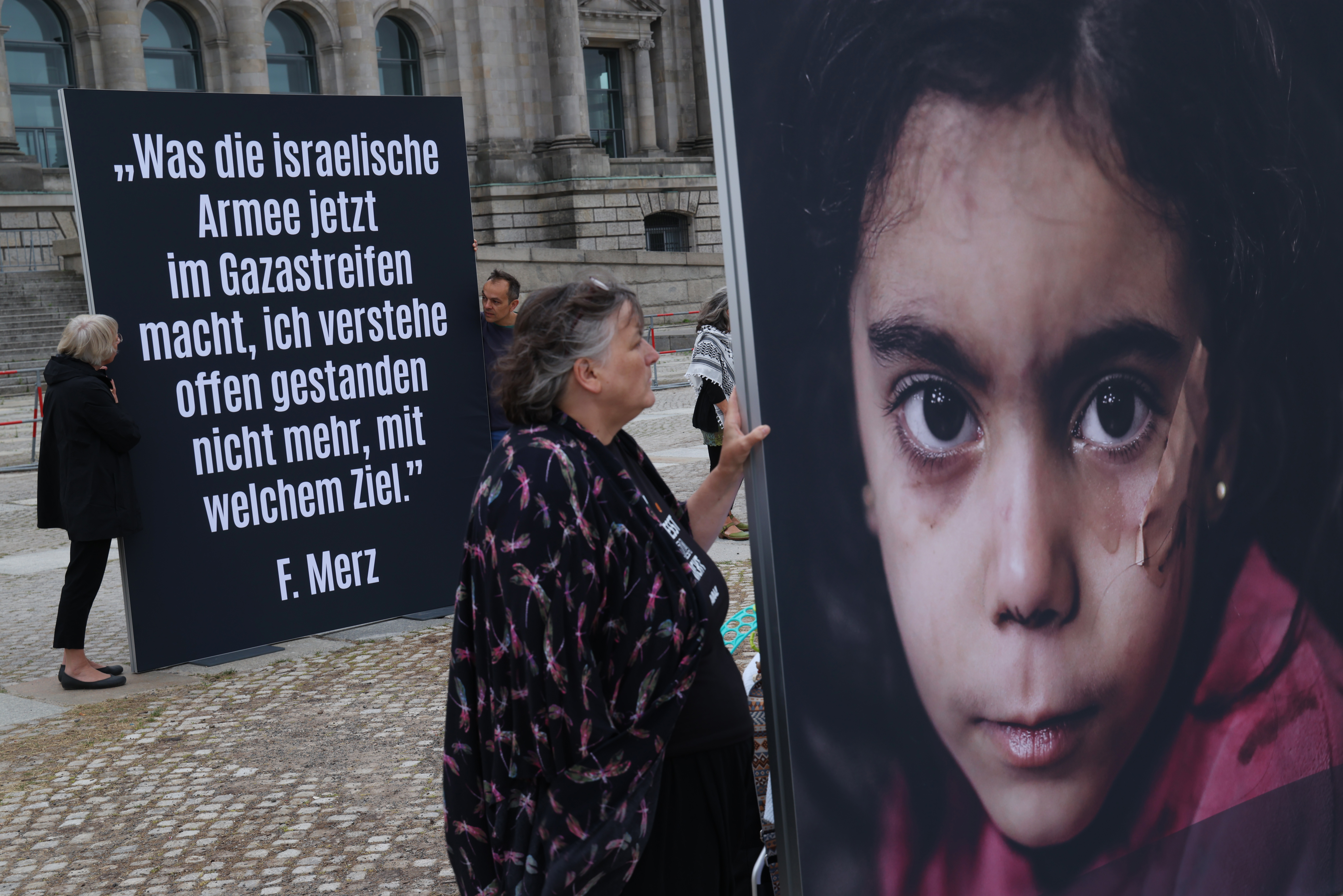 Merz a Netanyahu: cessate il fuoco Gaza e disarmo Hamas