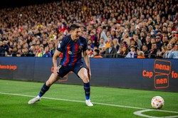 Złoty But w cieniu Złotej Piłki. "Lewandowski maleje w wielkich meczach" [FELIETON]