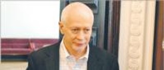 Mundurówek przed wyborami nikt nie ruszy