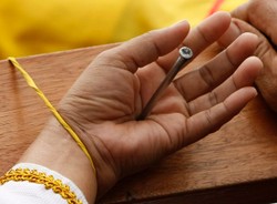 Krwawy Wielki Piątek. Wierni przybijali się do krzyży!