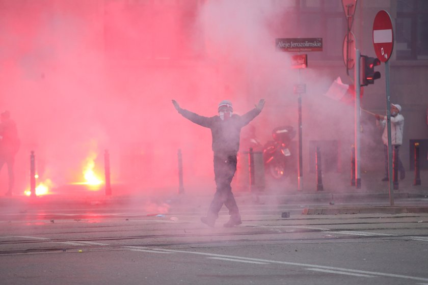 Dziennikarka "Newsweeka" pobita pałką na Marszu Niepodległości