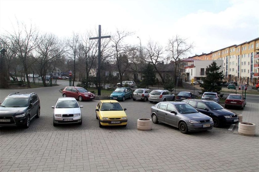 Módl się i parkuj! Nietypowy parking