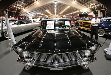 17 Jan 2006, Scottsdale, Arizona, USA --- Elvis Presley's 1960 Mark V Limousine Tuesday, Jan. 17, 2006 at the Barrett-Jackson Auction in Scottsdale, Arizona. The auto was special ordered by Elvis in the summer of 1959 while in the Army and stationed in Germany. More than 1,000 automobiles will be auctioned at the six day event. --- Image by © David Kadlubowski/Corbis