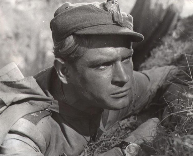 Stanisław Mikulski w filmie 'Godziny nadziei' (1955)