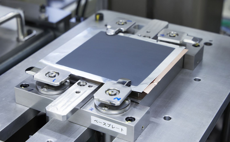 Nissan presenta prototipo de fábrica de baterías de electrolito sólido