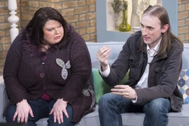 Ovo je NAJLJUBOMORNIJA ŽENA NA SVETU: Muža nekoliko puta dnevno KAČI NA POLIGRAF, zabranila mu je da ide na posao, a druge ne sme da gleda čak ni na TV-u