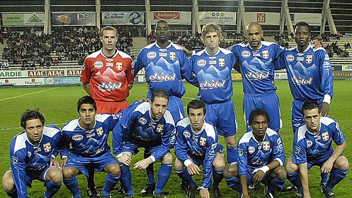 Po wyjazdowym zwycięstwie nad Stade Reims 2:1 po raz pierwszy w historii do francuskiej ekstraklasy piłkarskiej awansował zespół Evian Thonon Gaillar.