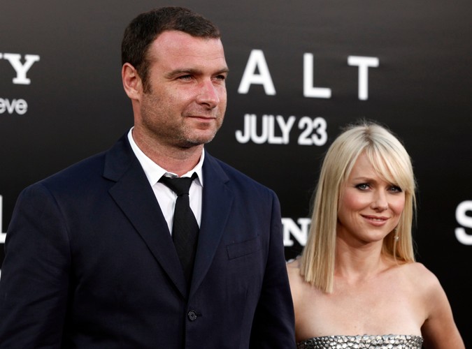 Angelina i Brad na premierze 'Salt'