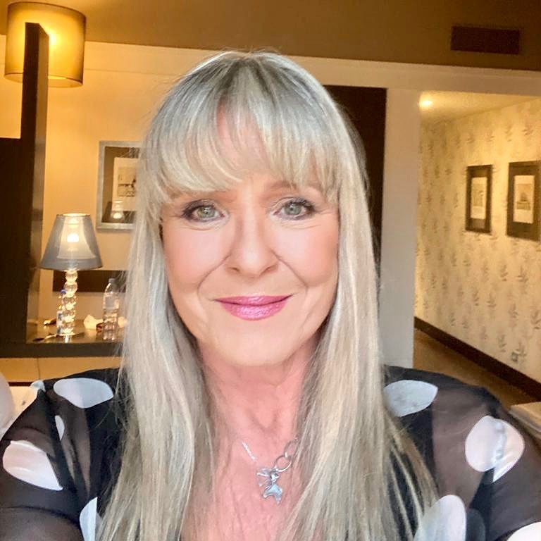 Prvá manželka českého herca Bolka Polívku Chantal Poullain. 