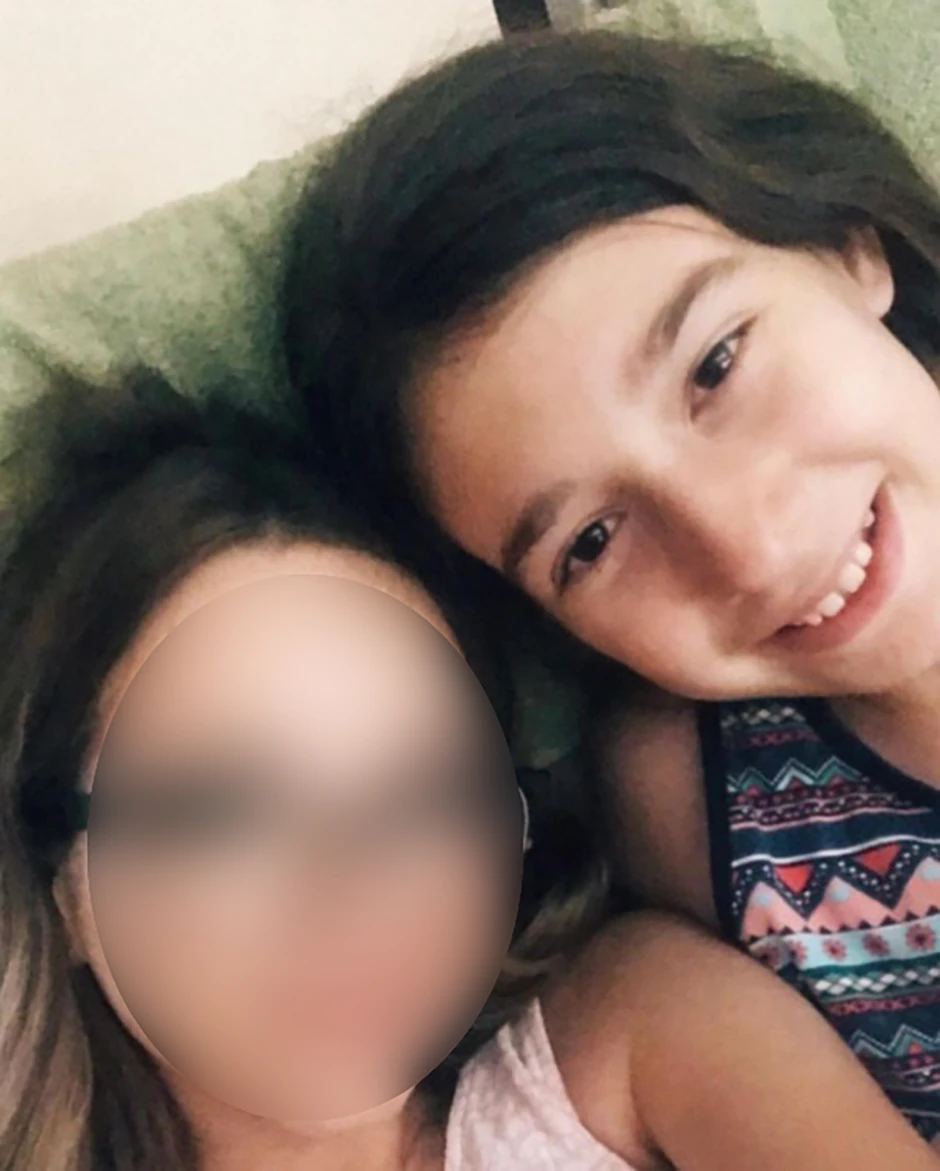 Ema Kobiljski sa sestrom od tetke 