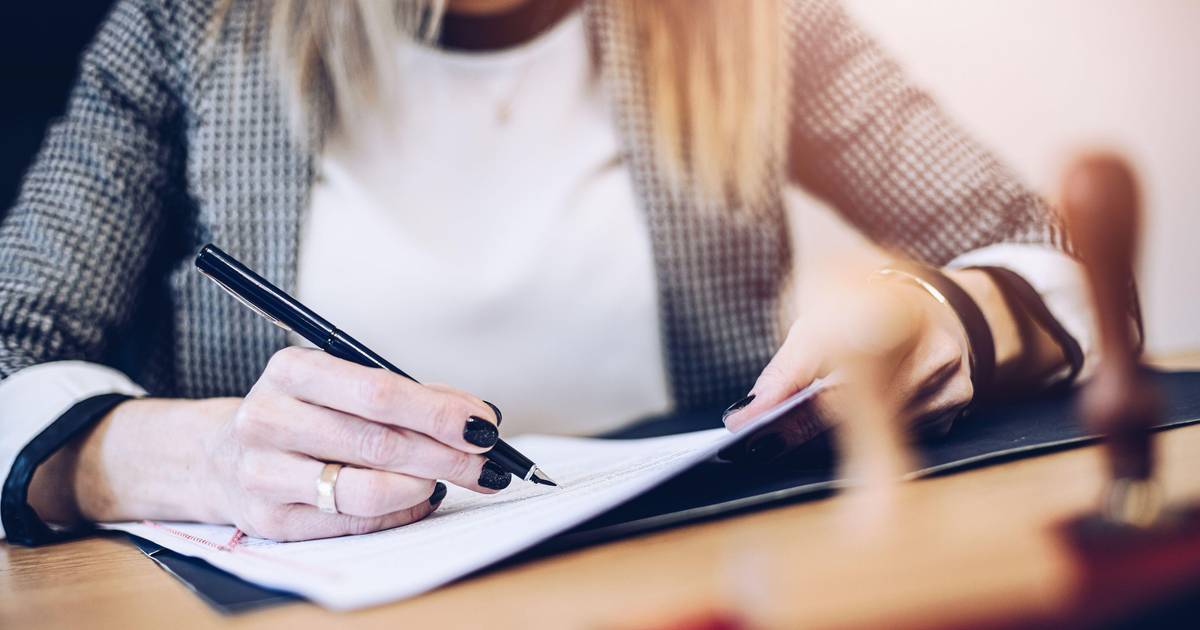 Ten szczegół w podpisie może być oznaką braku pewności siebie