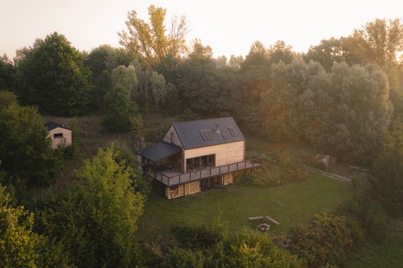 Domek nad Wisłą. Idealny, by odpocząć w otoczeniu natury