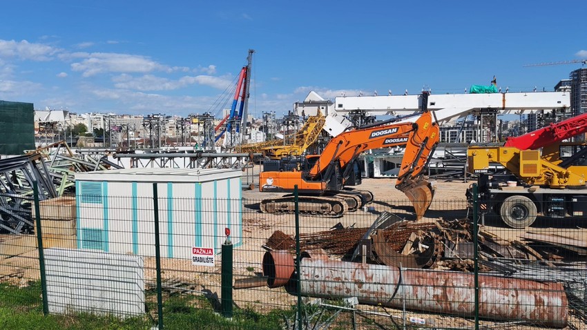 Pao kran na gradilištu kod Brankovog mosta