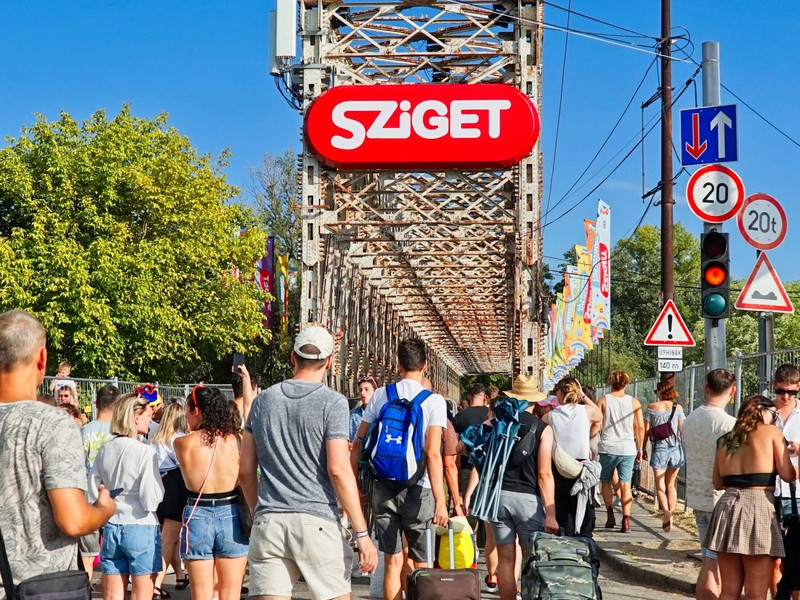 Sziget Fesztivál 2025: mobilnet, 5G és elképesztő adatforgalom – így bírja a hálózat a több százezres bulit