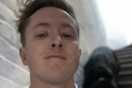 "Ja sam doktor i NISAM SE KUPAO 8 GODINA. Telo mi je u početku SMRDELO, a evo kako se koža ponaša danas"