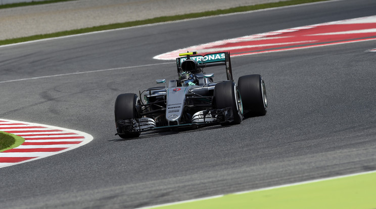 Nico Rosberg szédületes iramot diktált a második szabadedzésen /Fotó: AFP