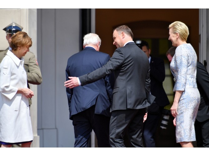 Elke Büdenbender i Frank-Walter Steinmeier oraz Andrzej Duda i Agata Kornhasuer-Duda
