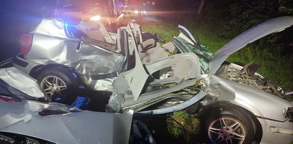 Ciemna noc i dwa rozbite auta. Tam były dzieci. Tragedia pod Wyszkowem