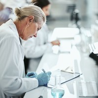 Klinikai kutatásban is erősít a BMS: megduplázták a vizsgálatok számát Magyarországon