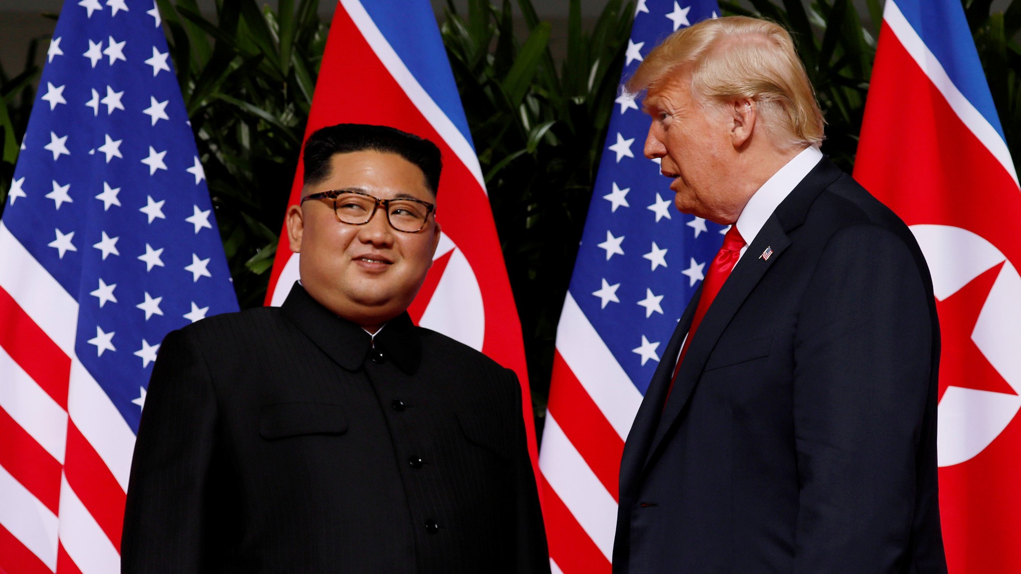 Donald Trump Donald Trump a Kim Čong-un na historickom stretnutí v Singapure, 12. jún 2018.